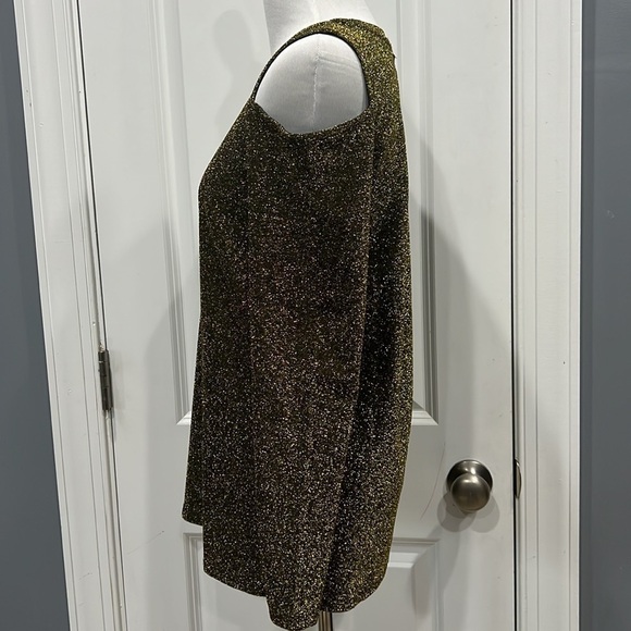 MICHAEL MICHAEL KORS
Printed Crew Neck Blouse w/ Tags - Picture 6 of 9